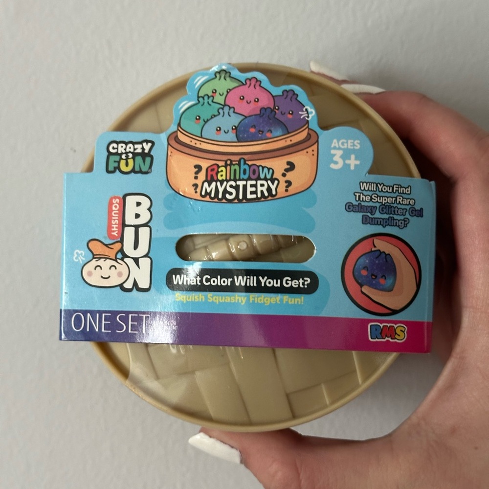 Crazy Fun Rainbow Mystery Squishy Bun
